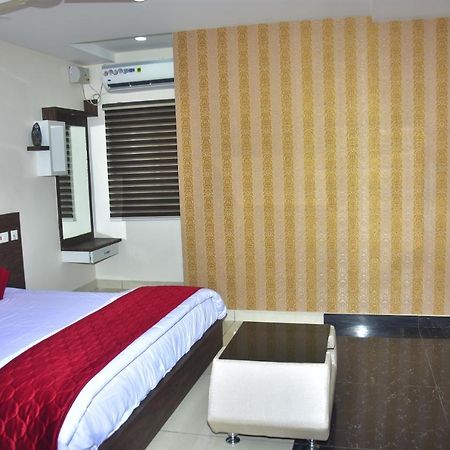 Pagadala Grand Residency Hotel Bapatla Luaran gambar